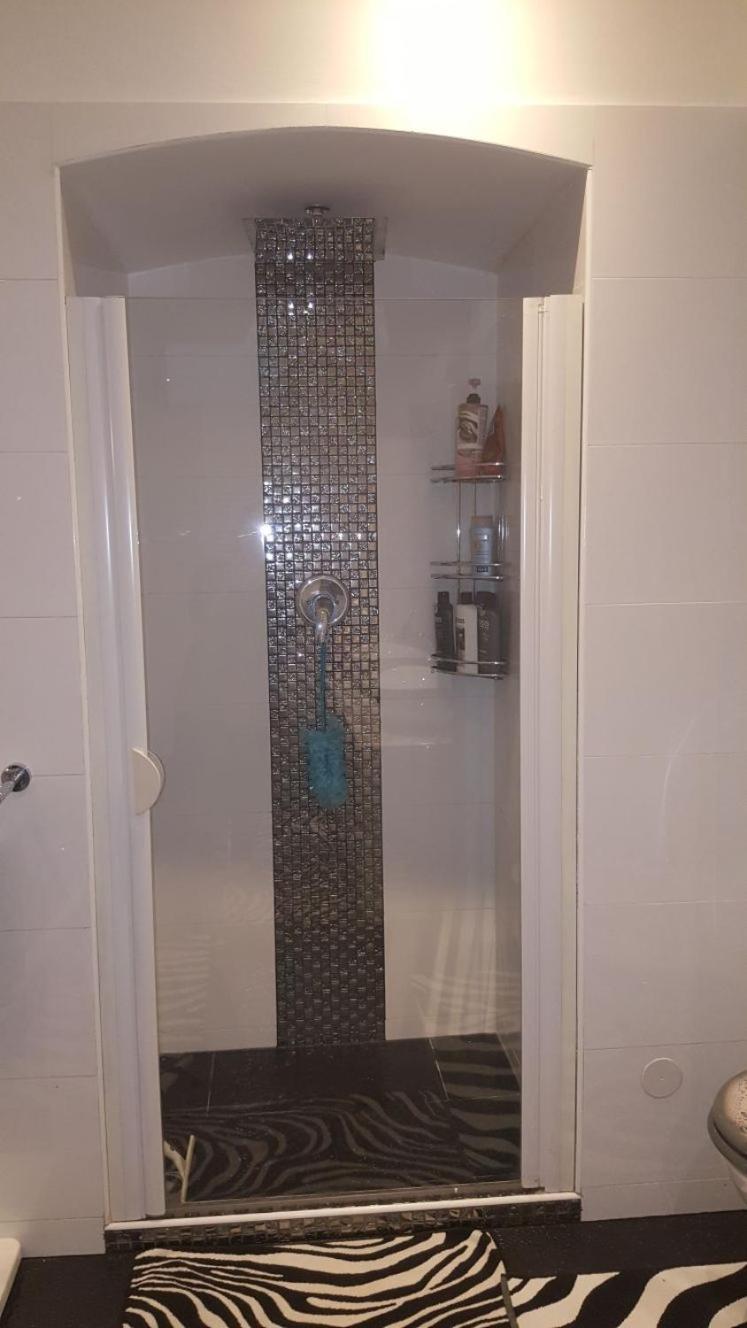 Grosse Wohnung Naehe Zentrum Viena Exterior foto